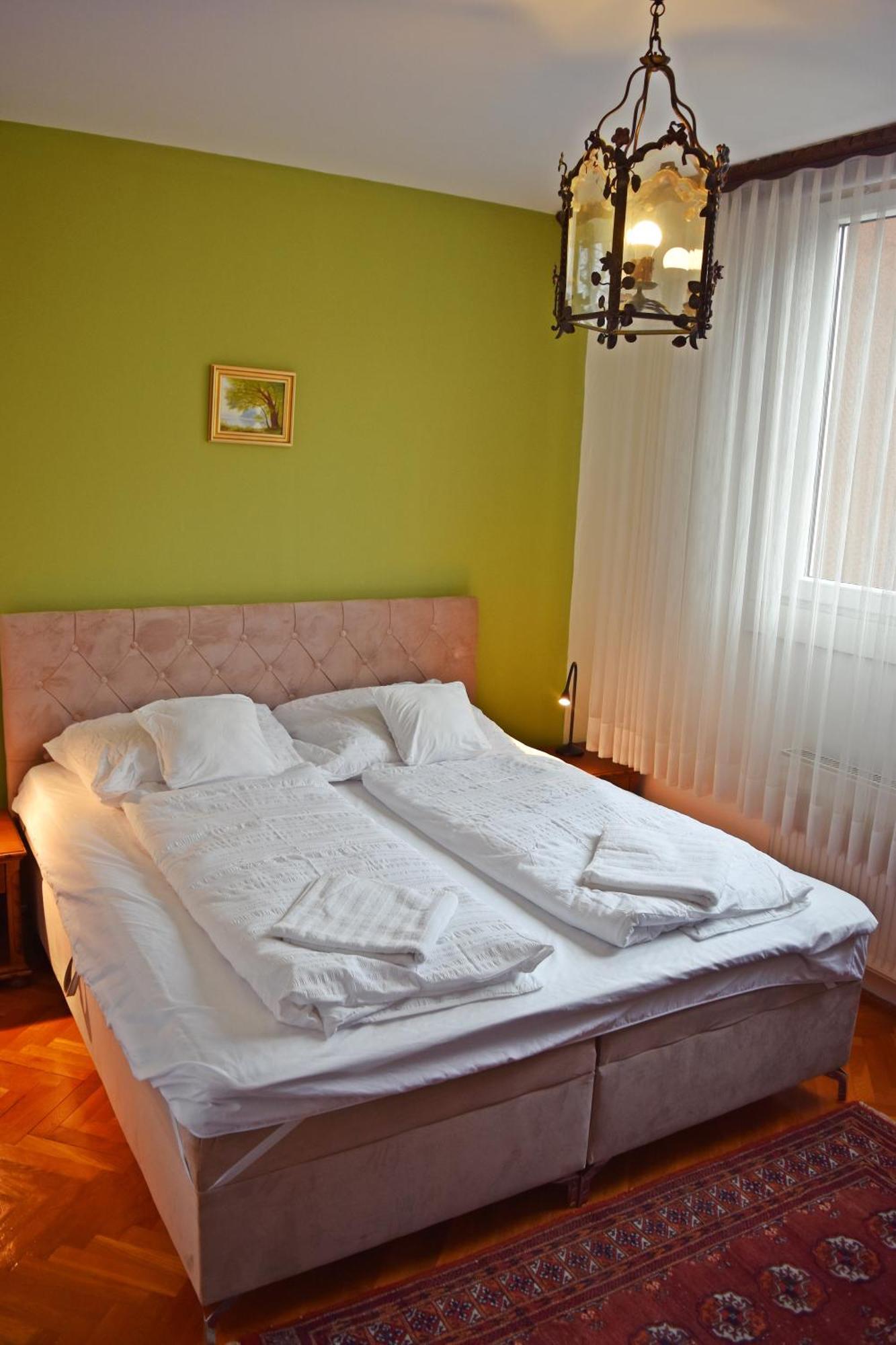 Belvarosi Classic Apartman 85 Square Meters Szombathely Zewnętrze zdjęcie