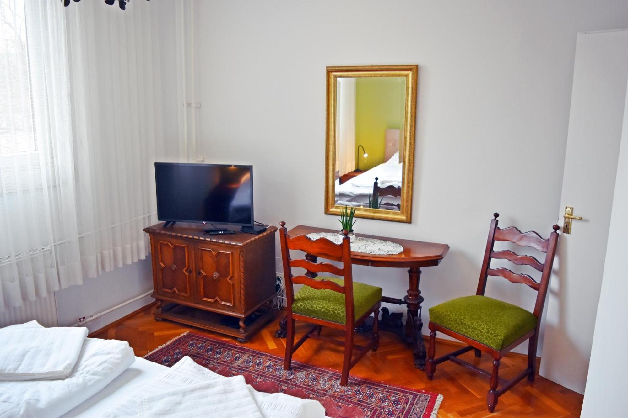 Belvarosi Classic Apartman 85 Square Meters Szombathely Zewnętrze zdjęcie