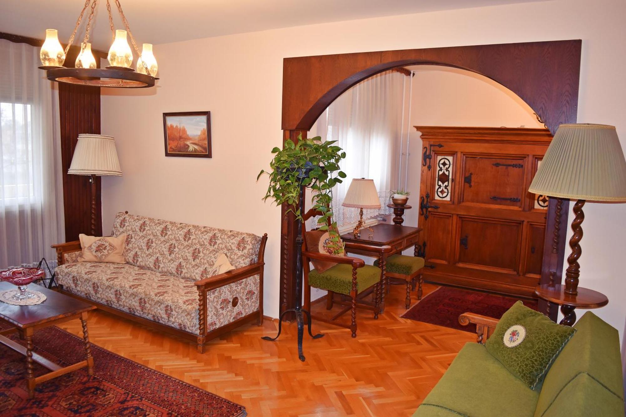 Belvarosi Classic Apartman 85 Square Meters Szombathely Zewnętrze zdjęcie
